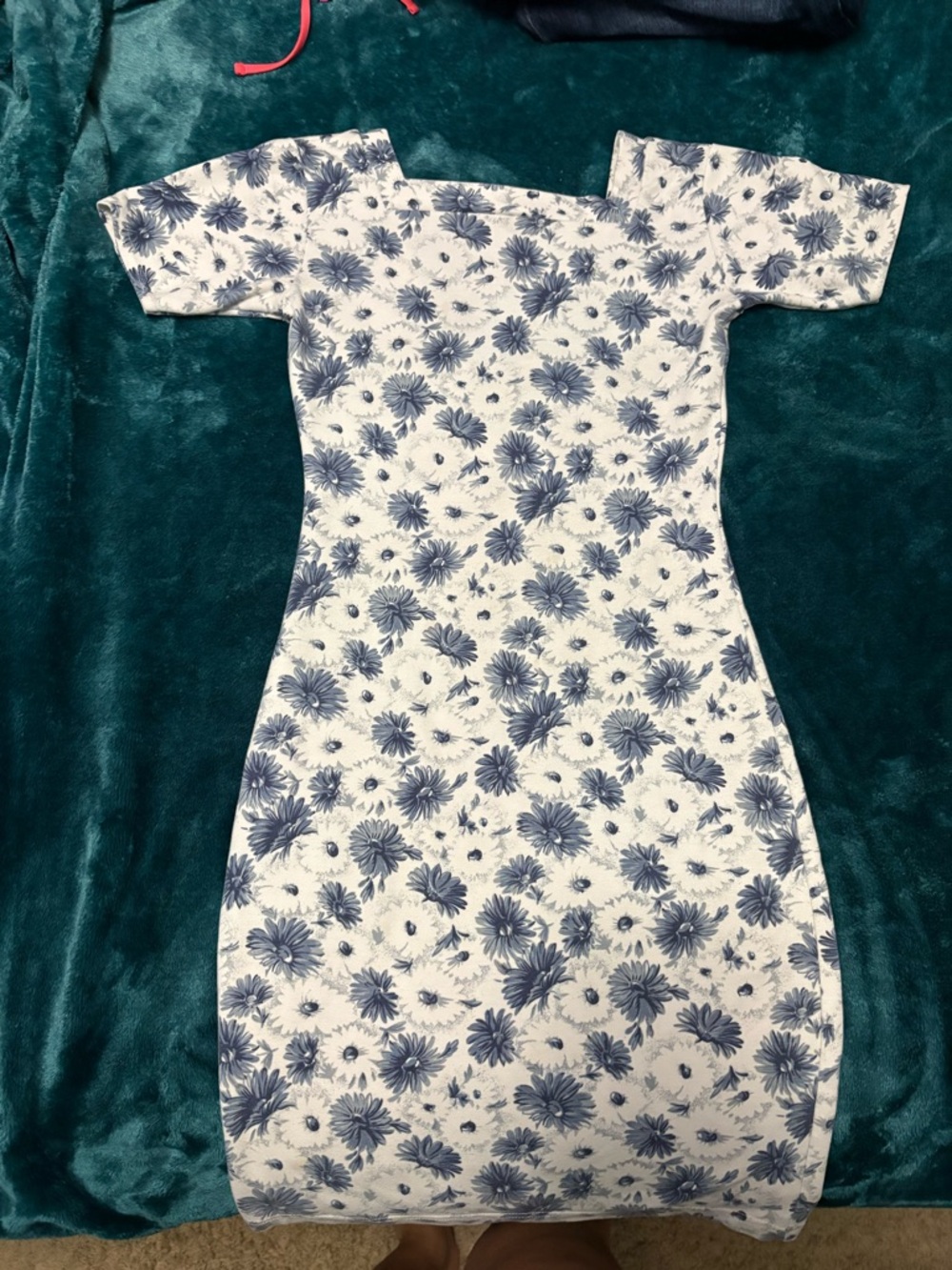 Floral Off-Shoulder Bodycon Dress - White & Navy